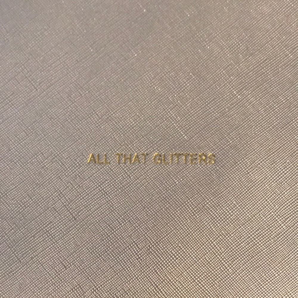 ❌SOLD❌ NWT: Metallic silver clutch “All that Glitters” - Picture 3 of 4